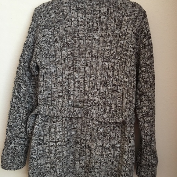 Carolyn Taylor Sweater - Picture 2 of 4